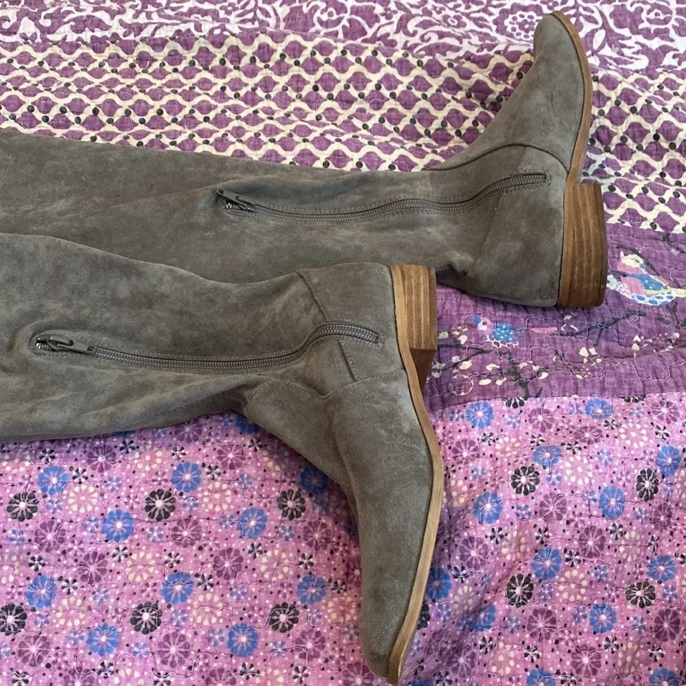 Mi.iM knee high grey boots